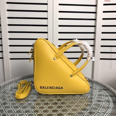 三角包balenciaga巴黎世家这个离经 高仿巴黎世家包包 精仿巴黎世家女...