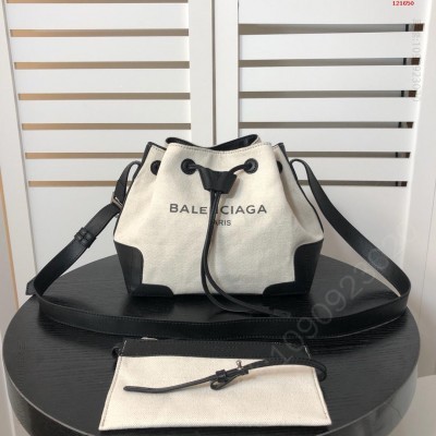 巴黎世家BALENCIAGA帆布水桶包,高仿 高仿巴黎世家包包 精仿巴黎世家女包 原版巴黎世家女包 A货巴黎世家女包 原单巴黎世家女包