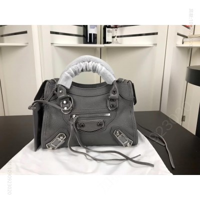 银边款式BALENCIAGA巴黎世家 高仿巴黎世家包包 精仿巴黎世家女包 原版巴黎世家女包 A货巴黎世家女包 原单巴黎世家女包