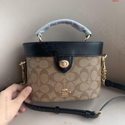 coach78277化妆包老花拼接款时 高仿蔻驰包包 精仿蔻驰女包 原版蔻驰...