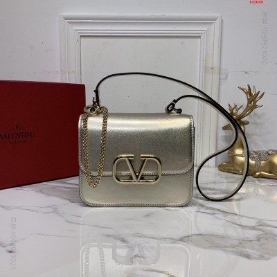 小号小牛皮V家新品BOXGarav 高仿华伦天奴包包 精仿华伦天奴女包 原版华伦天奴女包 A货华伦天奴女包 原单华伦天奴女包