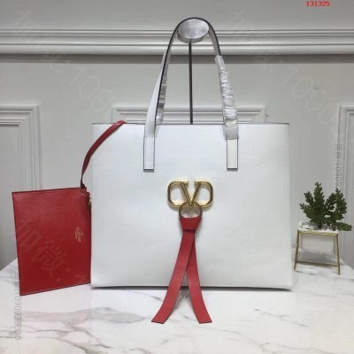小牛皮 Valentino 华伦天奴专柜新品 高仿华伦天奴包包 精仿华伦天奴...