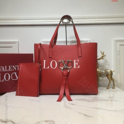 七夕款 Valentino 华伦天奴专柜新品 高仿华伦天奴包包 精仿华伦天奴...