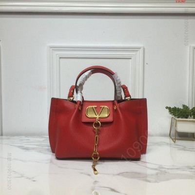 小号 Valentino 华伦天奴专柜新品 高仿华伦天奴包包 精仿华伦天奴女包 原版华伦天奴女包 A货华伦天奴女包 原单华伦天奴女包