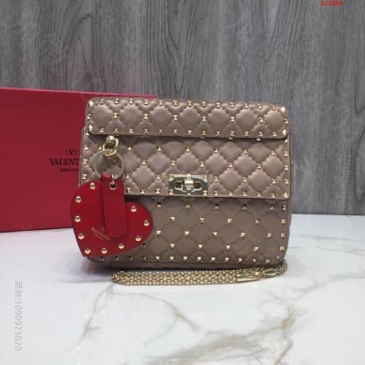 中号 Valentino 华伦天奴专柜新款范 高仿华伦天奴包包 精仿华伦天奴...