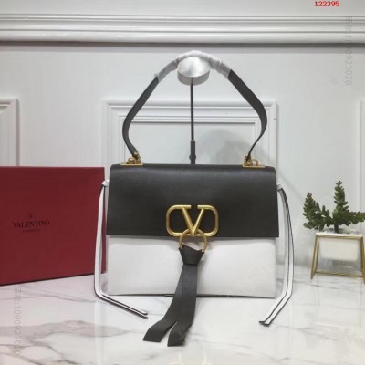 Valentino 华伦天奴专柜全新明星走 高仿华伦天奴包包 精仿华伦天奴女包 原版华伦天奴女包 A货华伦天奴女包 原单华伦天奴女包