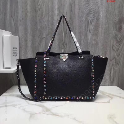 Valentino 华伦天奴专柜新款七彩水 高仿华伦天奴包包 精仿华伦天奴女包 原版华伦天奴女包 A货华伦天奴女包 原单华伦天奴女包