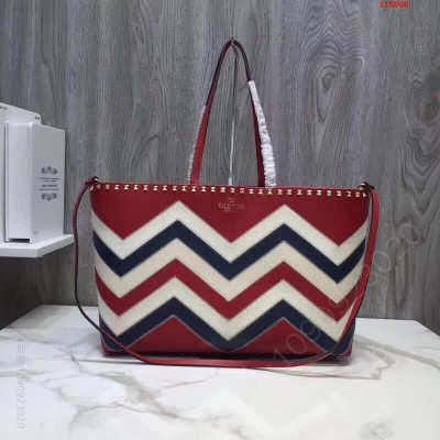 Valentino 华伦天奴专柜新品全手工 高仿华伦天奴包包 精仿华伦天奴女包 原版华伦天奴女包 A货华伦天奴女包 原单华伦天奴女包