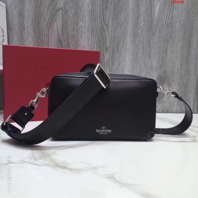Valentino 华伦天奴专柜新款腰包， 高仿华伦天奴包包 精仿华伦天奴女包 原版华伦天奴女包 A货华伦天奴女包 原单华伦天奴女包