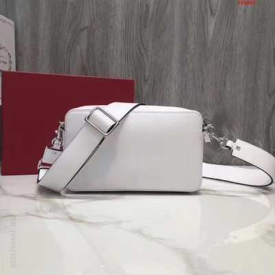 Valentino 华伦天奴专柜新款腰包， 高仿华伦天奴包包 精仿华伦天奴女包 原版华伦天奴女包 A货华伦天奴女包 原单华伦天奴女包