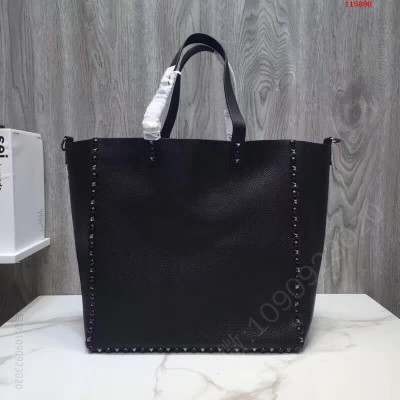 Valentino 华伦天奴专柜新款双面购 高仿华伦天奴包包 精仿华伦天奴女包 原版华伦天奴女包 A货华伦天奴女包 原单华伦天奴女包