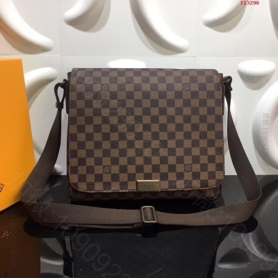 DISTRICT中号斜挎包 A货LV男包 原单LV男包