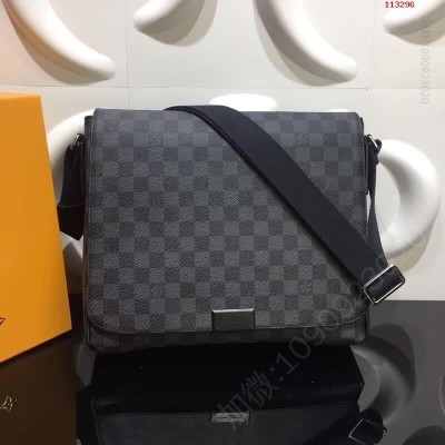 DISTRICT中号斜挎包 A货LV男包 原单LV男包