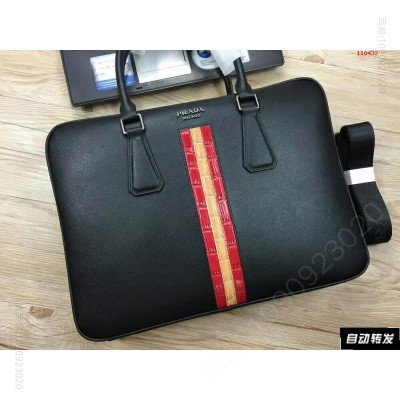 型号 包装:防尘袋，说明书，身 高仿普拉达包包 精仿普拉达男包 原版普拉达男包 A货普拉达男包 原单普拉达男包