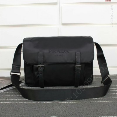 《PRADA》=家男款单肩包6671款,高仿 高仿普拉达包包 精仿普拉达男包 原版普拉达男包 A货普拉达男包 原单普拉达男包