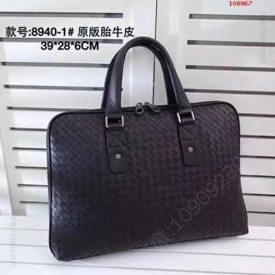 此款实用的公文包采用轻柔的胎牛皮精心手工制作 高仿宝缇嘉包包 精仿宝缇嘉男包 原版宝缇嘉男包 A货宝缇嘉男包 原单宝缇嘉男包