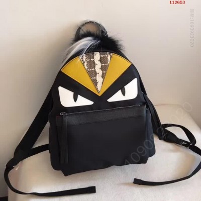 FENDI2017最新时尚走秀款背包出货黑色 高仿芬迪包包 精仿芬迪男包 原版芬迪男包 A货芬迪男包 原单芬迪男包