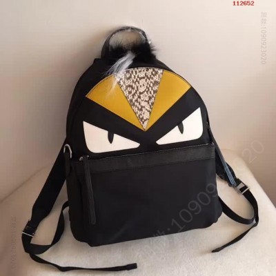 FENDI2017最新时尚走秀款背包出货黑色 高仿芬迪包包 精仿芬迪男包 原版芬迪男包 A货芬迪男包 原单芬迪男包