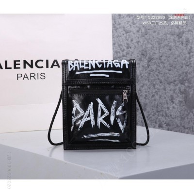 BALENCIAGA巴黎世涂鸦系列手机包男 高仿巴黎世家包包 精仿巴黎世家男包 原版巴黎世家男包 A货巴黎世家男包 原单巴黎世家男包