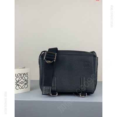 Loewe新款XS邮差包型号A72:尺寸 高仿罗意威包包 精仿罗意威男包 原版罗意威男包 A货罗意威男包 原单罗意威男包
