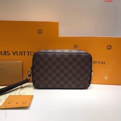 代购级别手包,高仿LV钱包 高仿路易威登LV手抓包 精仿LV手包 原版LV钱包 A货LV钱包 原单经典款LV钱包