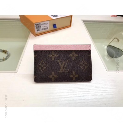粉色Monogram帆布制卡片夹 高仿LV钱包 原单经典款LV钱包