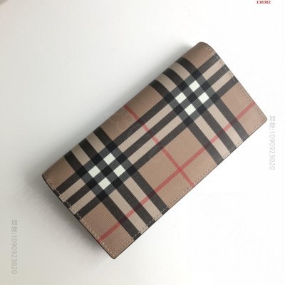 B家顶级原单西装夹Vintage格纹环 高仿巴宝莉钱包最新款 精仿巴宝莉手抓...