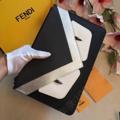 FENDI手包简介：17年春夏季最新手包， 高仿芬迪女士钱包 精仿芬迪手抓包 原版芬迪钱夹 A货芬迪钱包 原单经典款芬迪钱包