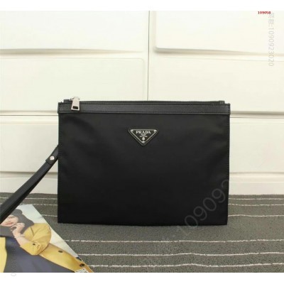 《PRADA》=P家官网手拿包6217款,高 高仿普拉达女士钱包 精仿普拉达手抓包 原版普拉达钱夹 A货普拉达钱包 原单经典款普拉达钱包