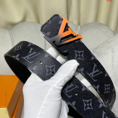 LV路易威登男士最新頂級原單腰帶寬度4 高仿LV女士皮带 精仿LV皮带 原版LV皮带 A货LV皮带 原单经典款LV皮带