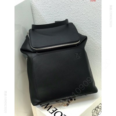 Loewe罗意威专柜新款双肩包颜色黑 哪里有卖高仿罗意威背包 精仿罗意威双肩包 原版罗意威双肩包 A货罗意威双肩包 原单罗意威双肩包