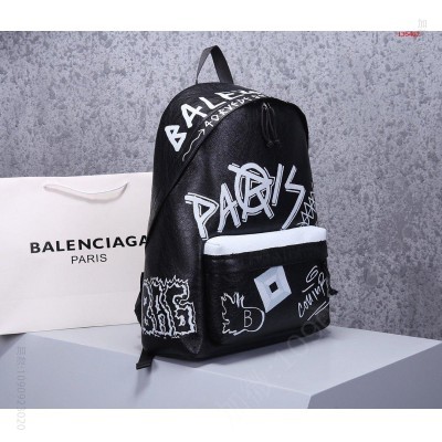 专柜正品有售顶级原单质量BALENCIA 哪里有卖高仿巴黎世家背包 精仿巴黎世家双肩包 原版巴黎世家双肩包 A货巴黎世家双肩包 原单巴黎世家双肩包