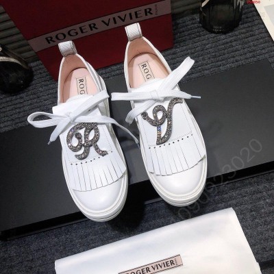 R家2023推出这款logo流蘇休闲鞋简 高仿ROGER女鞋 精仿ROGER女鞋 原版ROGER女鞋 A货ROGER女鞋