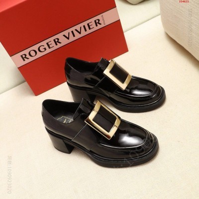 R家金扣钻扣单鞋YB开发鞋面进口牛漆 高仿ROGER女鞋 精仿ROGER女鞋 原版ROGER女鞋 A货ROGER女鞋