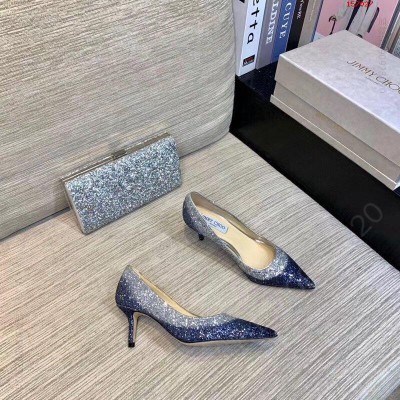 J家春夏新款不对称新款格力特渐变彰显个 高仿周仰杰女鞋 精仿周仰杰女鞋 原版周仰杰女鞋 A货周仰杰女鞋