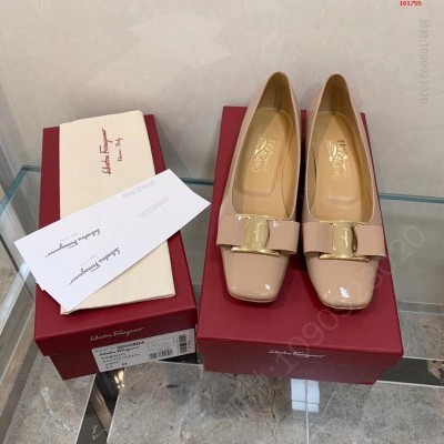 菲家方头小跟单鞋小长方鞋头设计更显女士优 高仿菲拉格慕女鞋 精仿菲拉格慕女鞋 原版菲拉格慕女鞋 A货菲拉格慕女鞋