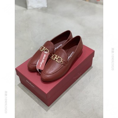 菲家马蹄扣一脚蹬乐福鞋平底鞋今年菲拉主打系 高仿菲拉格慕女鞋 精仿菲拉格慕女...