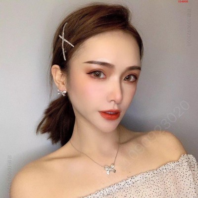 大牌格拉夫方钻蝴蝶结项链Graf 高仿名牌项链 精仿名牌项链 原版名牌项链 A货名牌项链 原单名牌项链