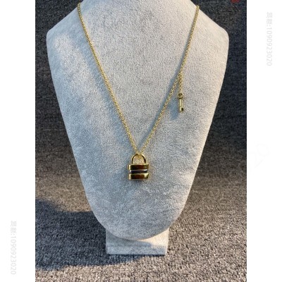Chloe黄金透亮银色光泽双色锁头项 高仿名牌项链 精仿名牌项链 原版名牌项链 A货名牌项链 原单名牌项链