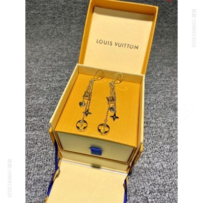 LouisVuittion路易威登L 高仿名牌耳钉 精仿名牌耳钉 原版名牌耳钉 A货名牌耳钉 原单名牌耳钉