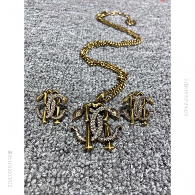 RobertoCavalli其狂野 高仿名牌耳钉 精仿名牌耳钉 原版名牌耳钉...