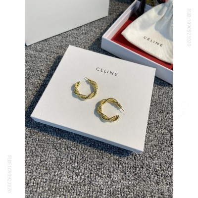 Celine耳钉已经自成一股流行元素 高仿名牌耳钉 精仿名牌耳钉 原版名牌耳钉 A货名牌耳钉 原单名牌耳钉
