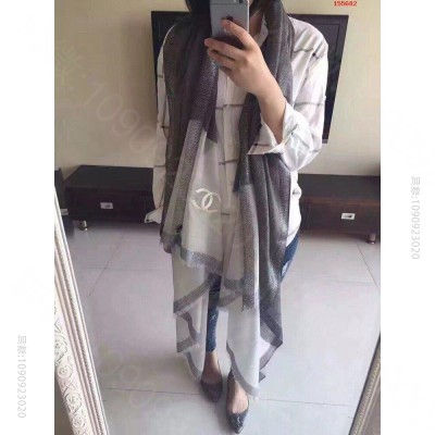 旷世绝美小香彩钻边金丝羊绒长围巾香奈 高仿品牌围巾/丝巾 精仿品牌围巾 原版...