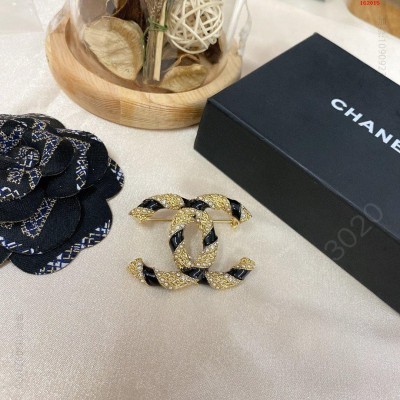 今日新款胸针热销款火爆上新同步专柜独家 高仿品牌胸花 精仿品牌胸花 原版品牌胸花 A货品牌胸花 原单品牌胸花