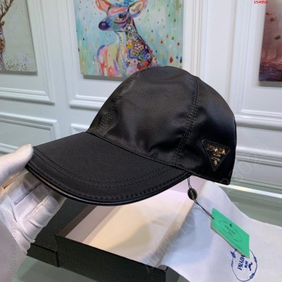 倒三角闪亮出货现货足配盒子布袋Pra 高仿品牌帽子 精仿品牌帽子 原版品牌帽子 A货品牌帽子 原单品牌帽子