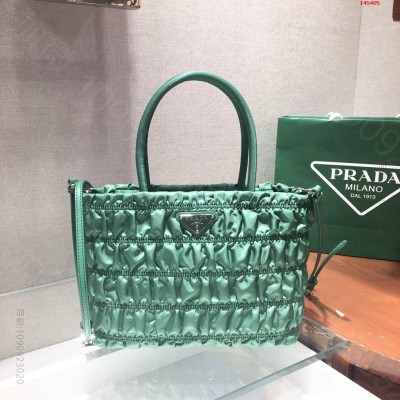 nylon皱褶购物袋1BG321原单货2 高仿名牌包包 精仿名牌女包