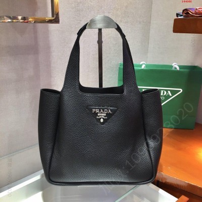菜篮子新款水桶包1BG3352023最新 高仿名牌包包 A货品牌女包