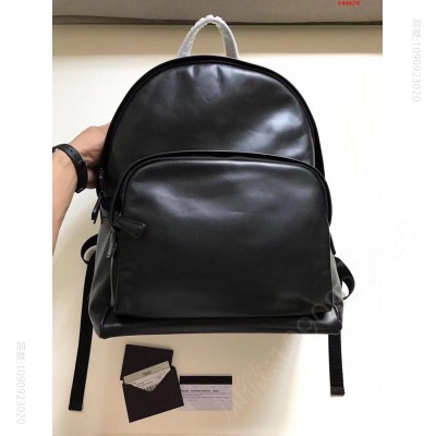 最新款的双肩背包2VE066小牛皮采用 高仿品牌背包/双肩包