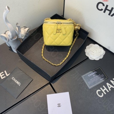 独家实拍新款现货Chanel小香202 高仿香奈儿包包多少钱一个? 精仿香奈...