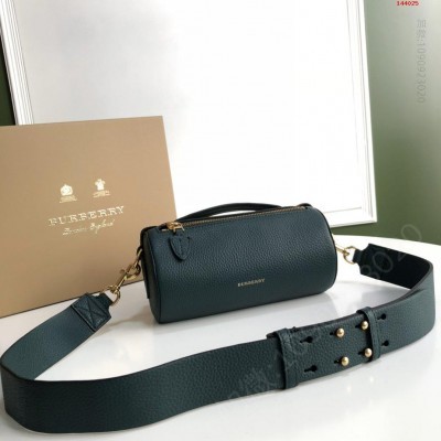 新款新款购入正品打造采用顶级小牛皮皮纹 Burberry巴宝莉女包经典款式 原单巴宝莉包包 精仿巴宝莉女包 精仿巴宝莉女包 原版巴宝莉包包